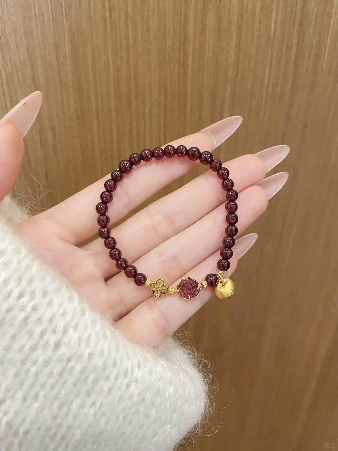 女孩子一定要戴的石榴石‼️