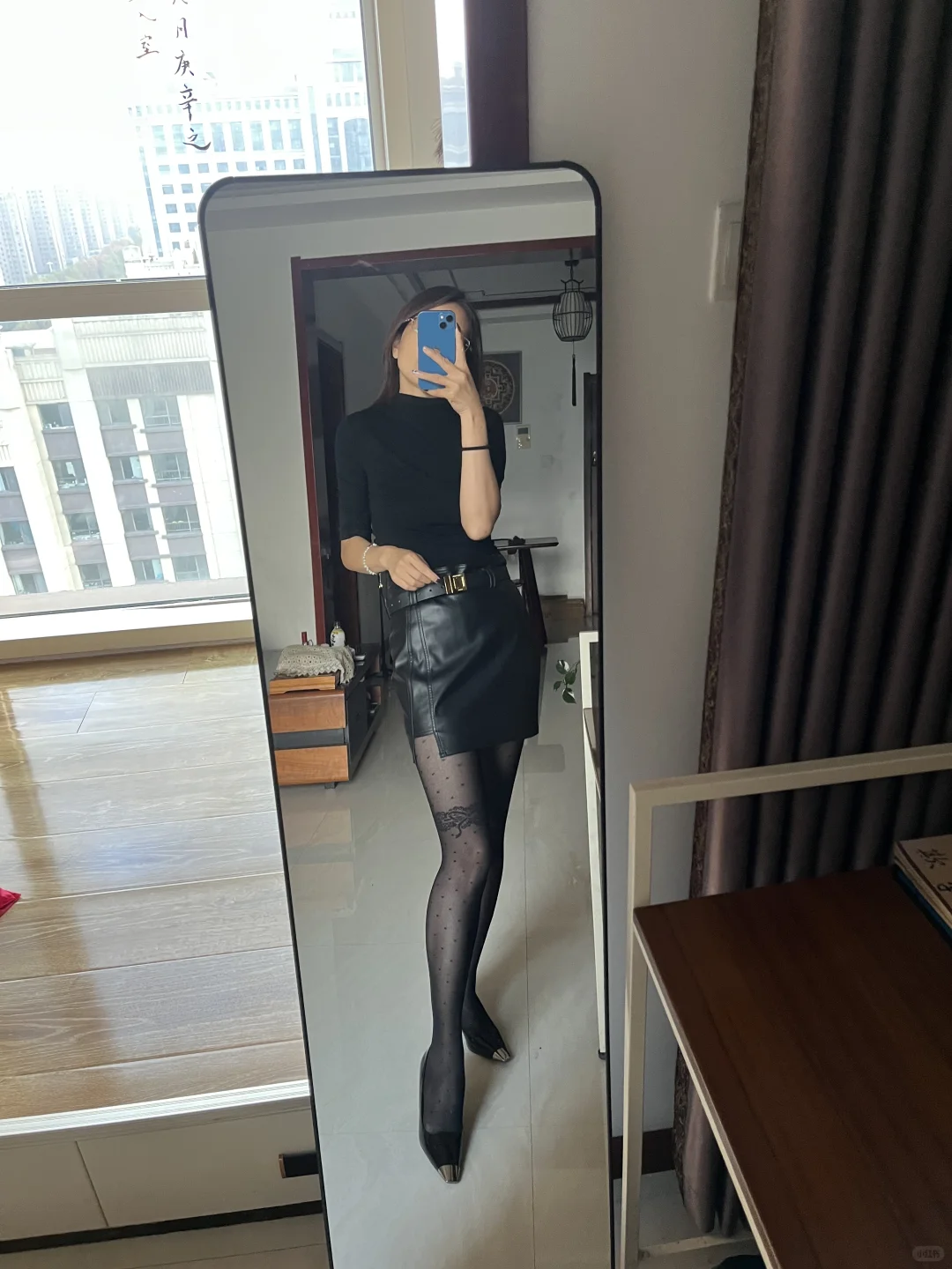 黑色的丝袜、真的太显腿细了🫣