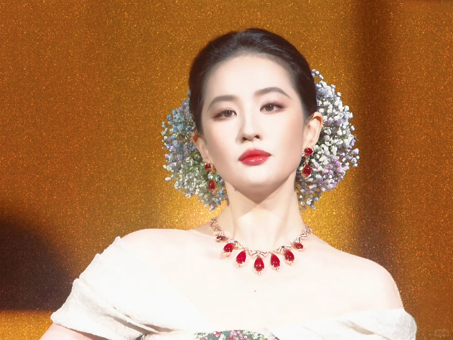 分享｜刘亦菲VOGUE高清壁纸横屏合集