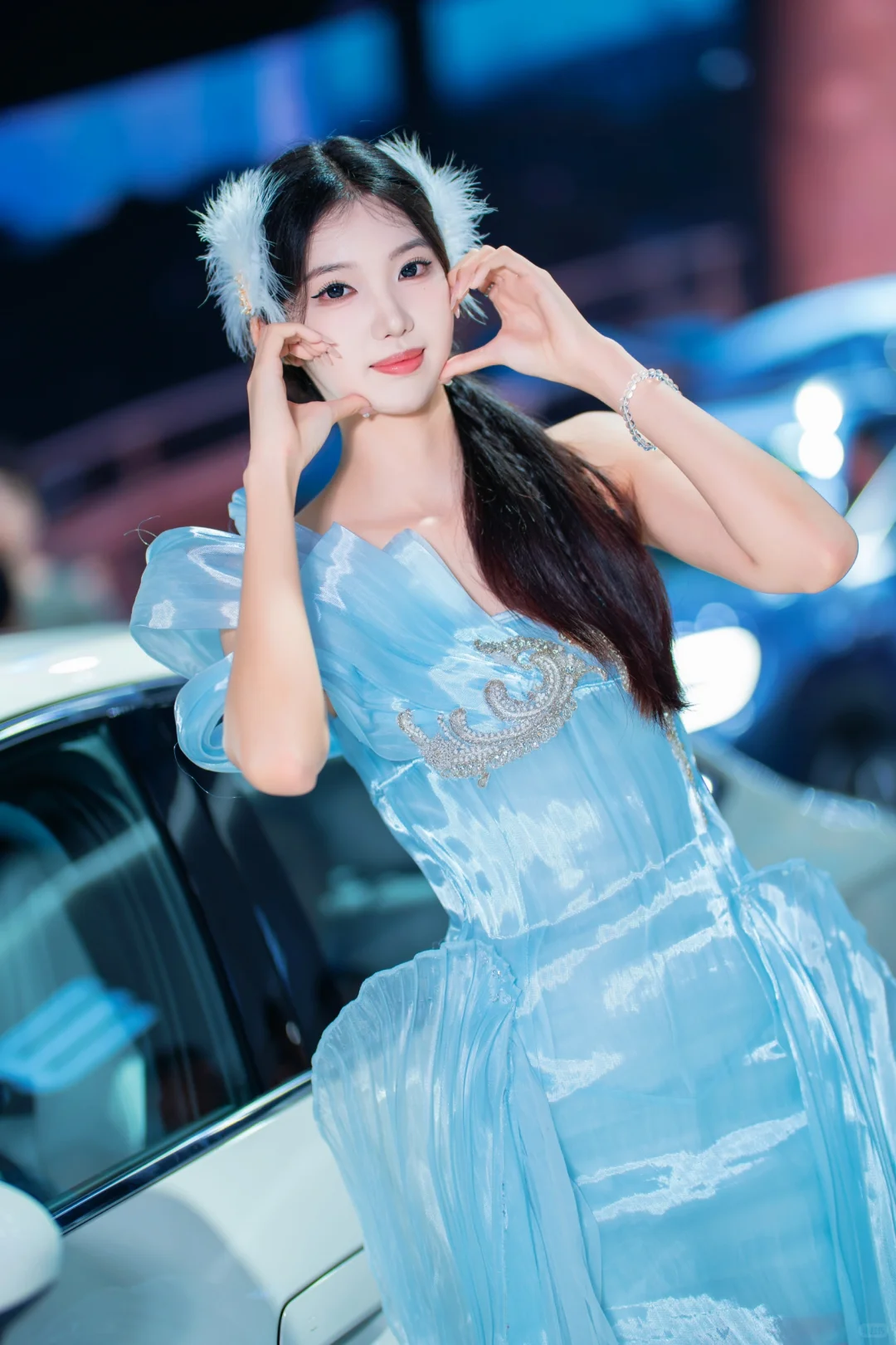 仙女高妹登场，大长腿小蛮腰车模小姐姐