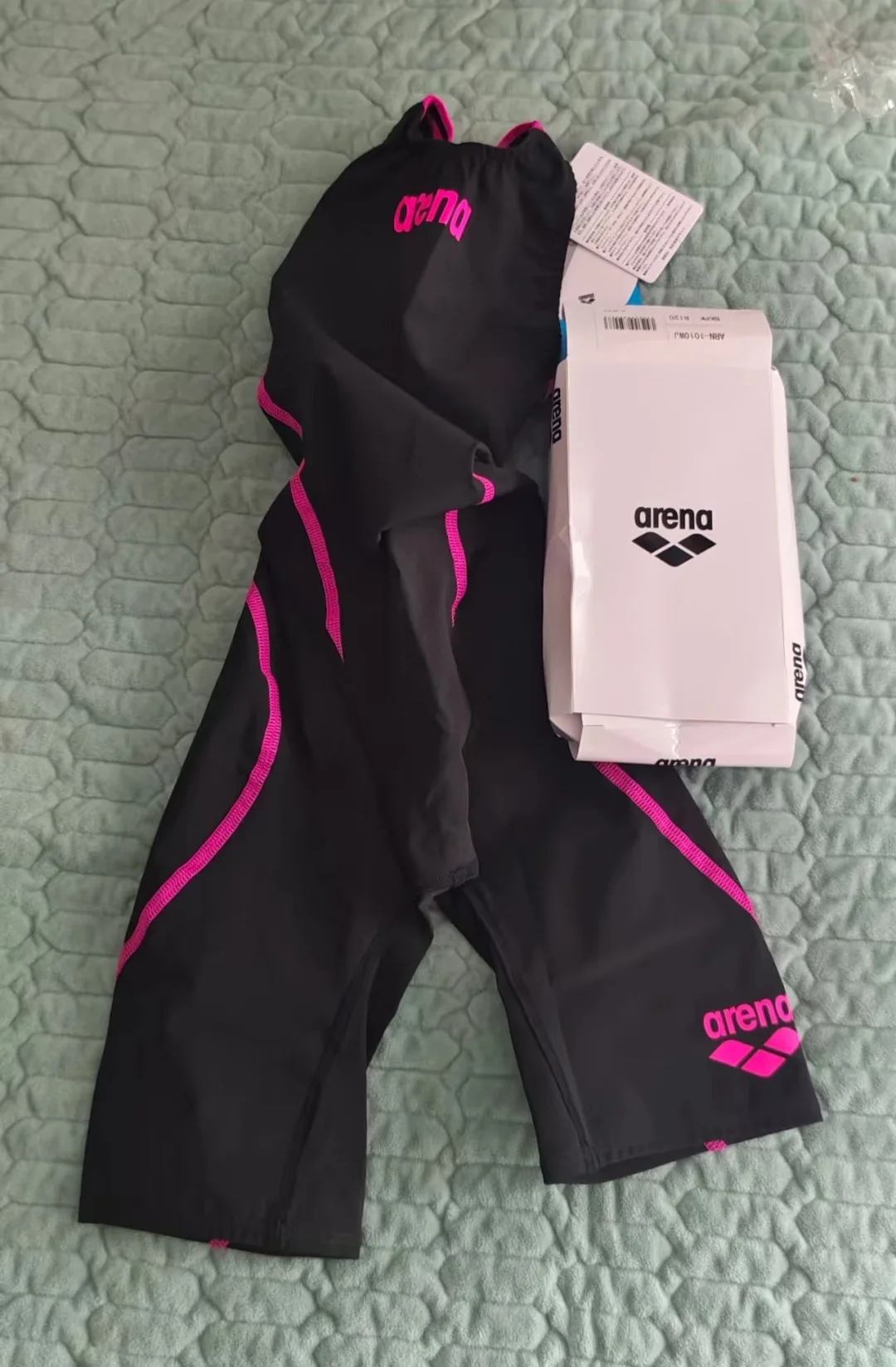 想买一件合身的快速泳衣竟成了一个难题！