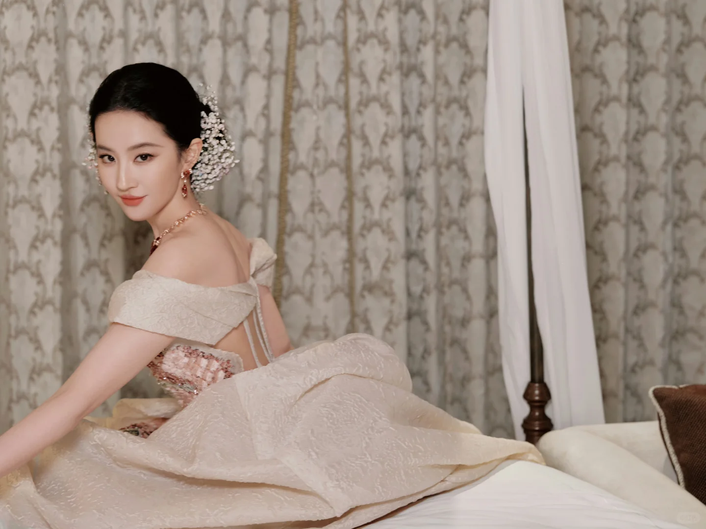 分享｜刘亦菲VOGUE高清壁纸横屏合集