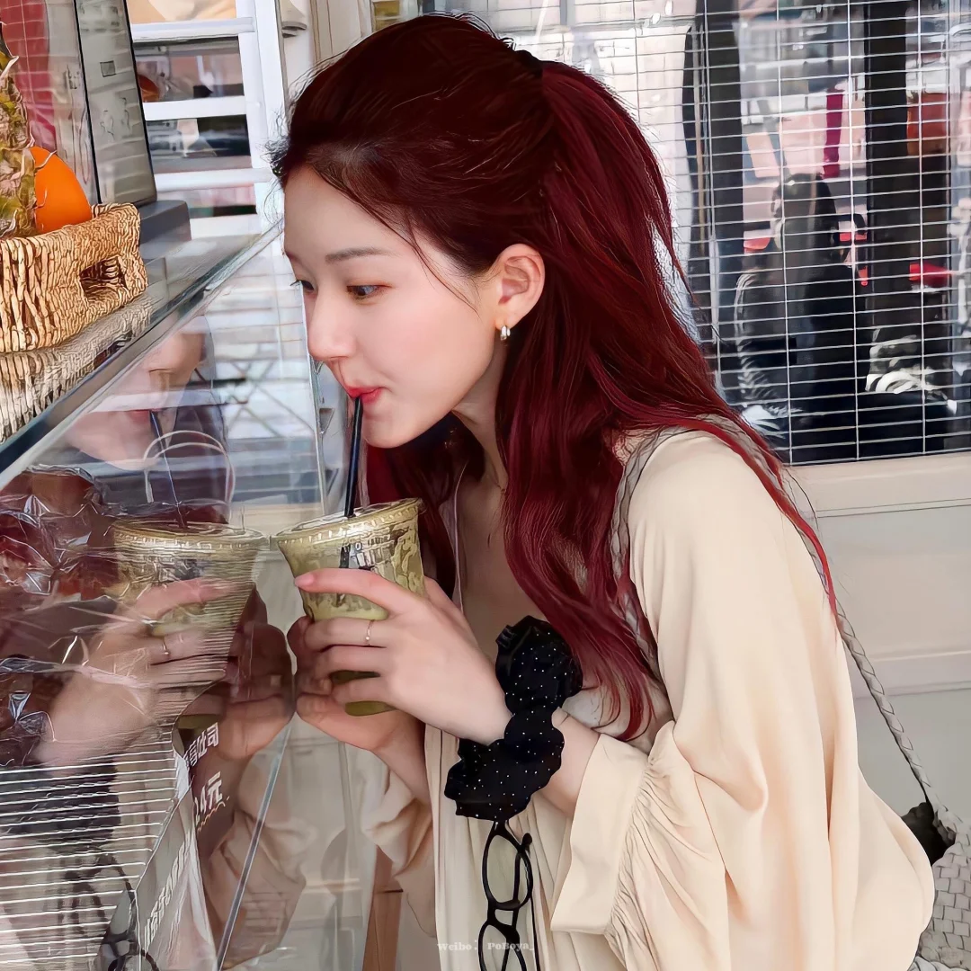 𝒘𝒆𝒄𝒉𝒂𝒕｜ 露思头像来一组