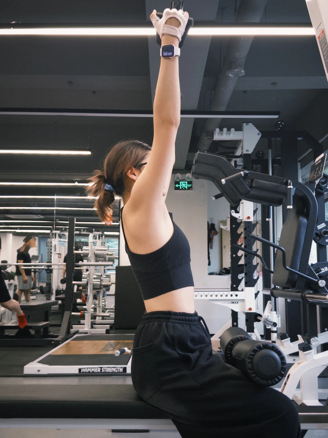 女孩子的肌肉线条