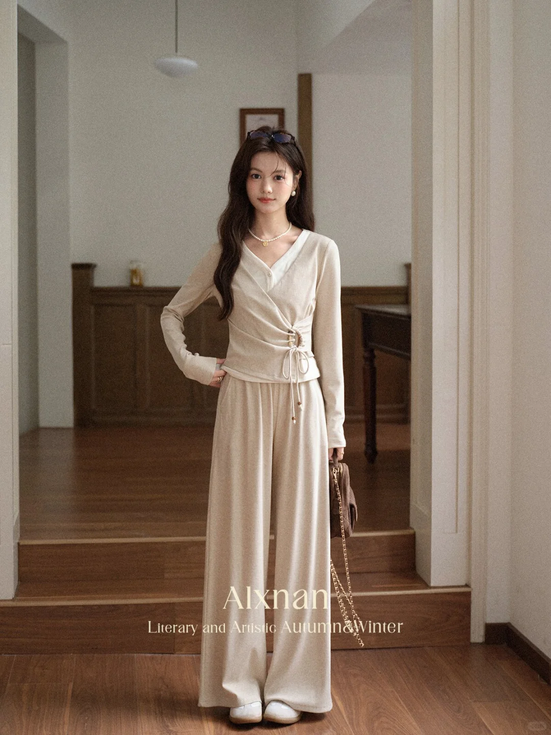 浅色系套装，早秋温柔感拿捏