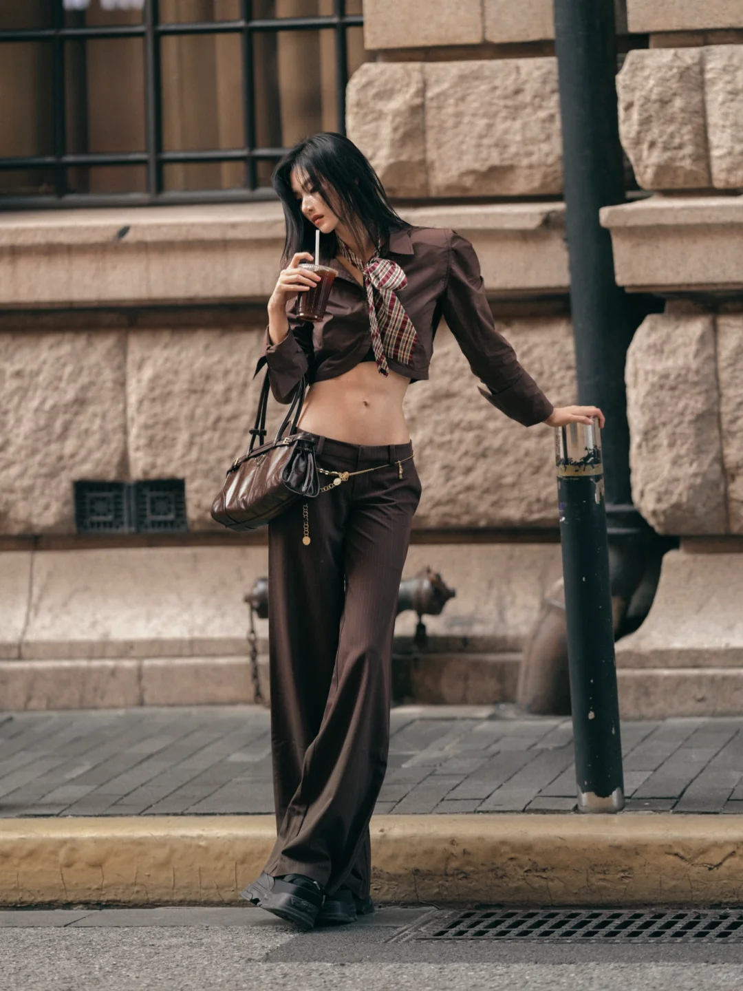 我会变成很会赚钱的女人，你也是。