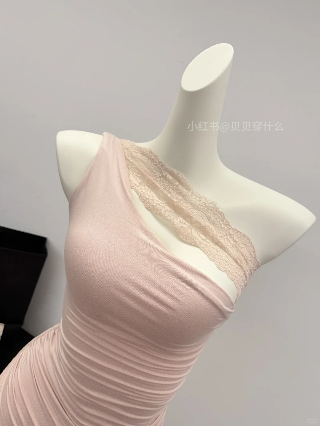 韩女蕾丝包臀裙🫶🏻开衫两件套～