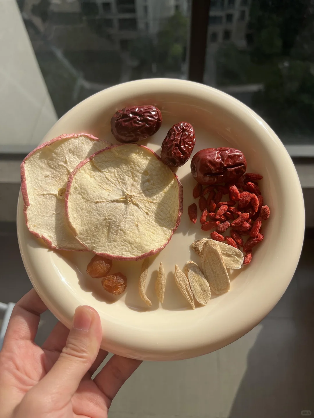 奶茶拜拜！入秋以后我只跟着露思和苹果水