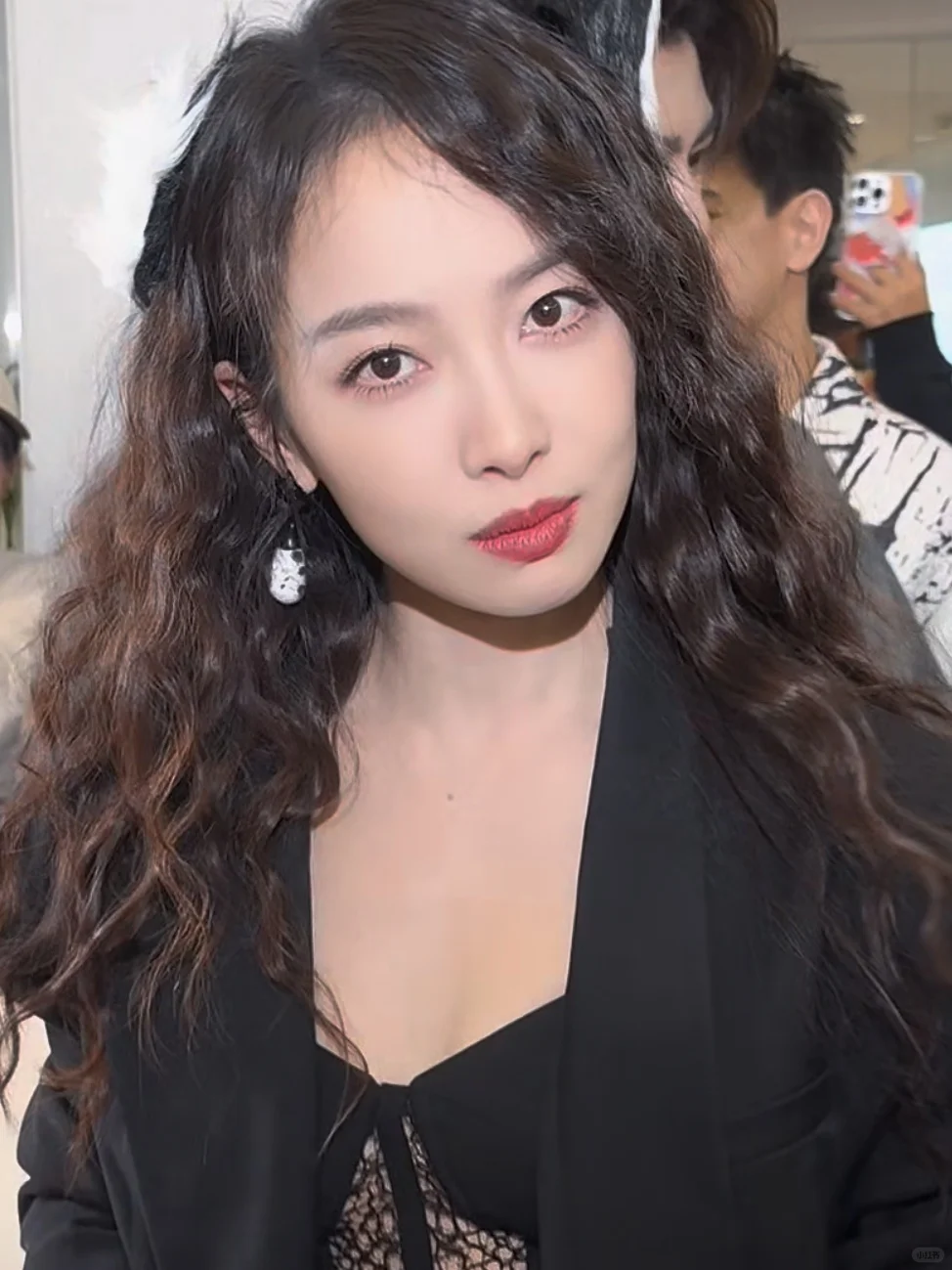 宋茜进来美我一大跳