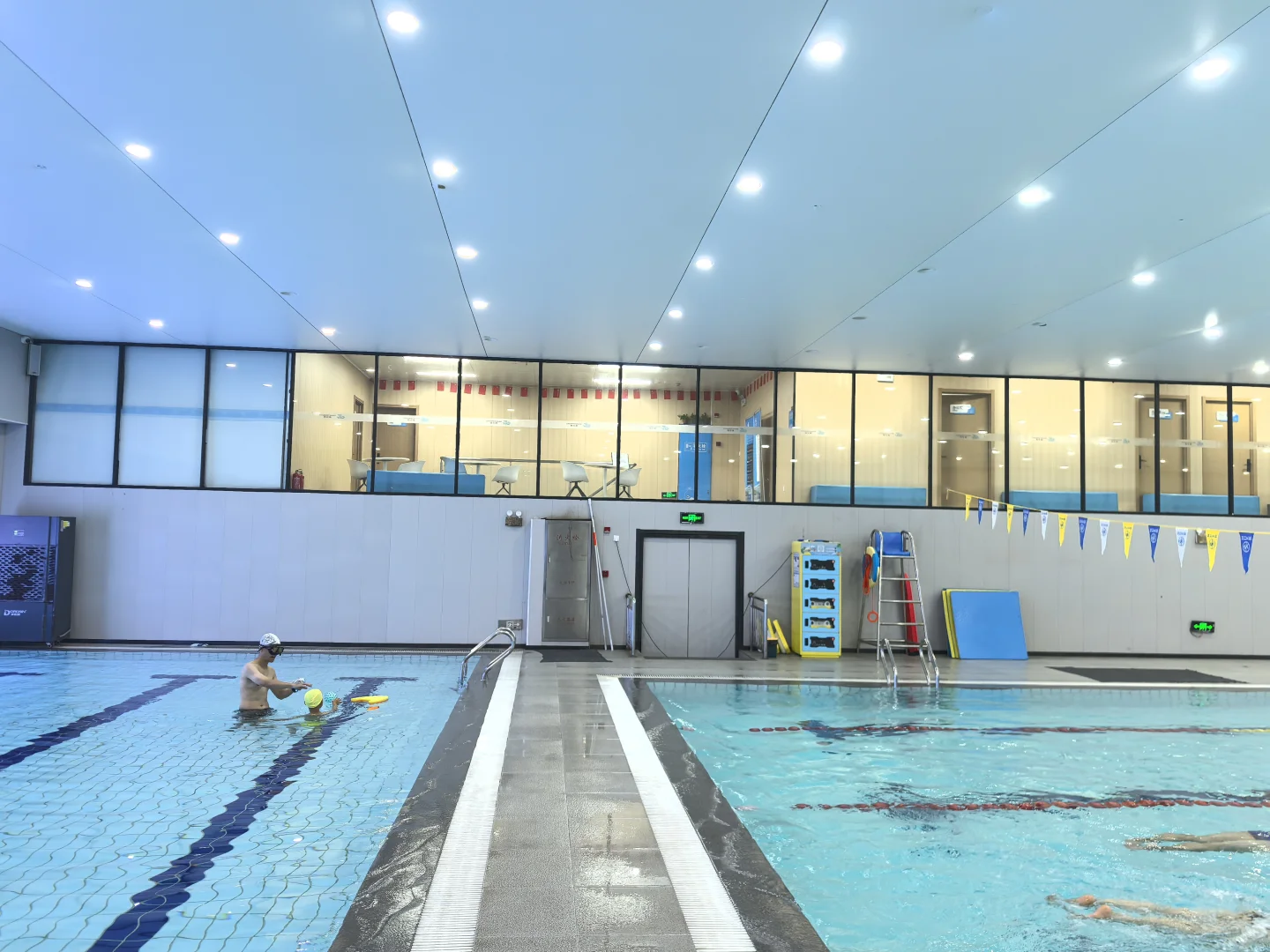 游泳前开肩拉伸｜游得快的关键一步