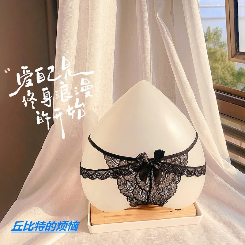 交叉绑带蕾丝内裤