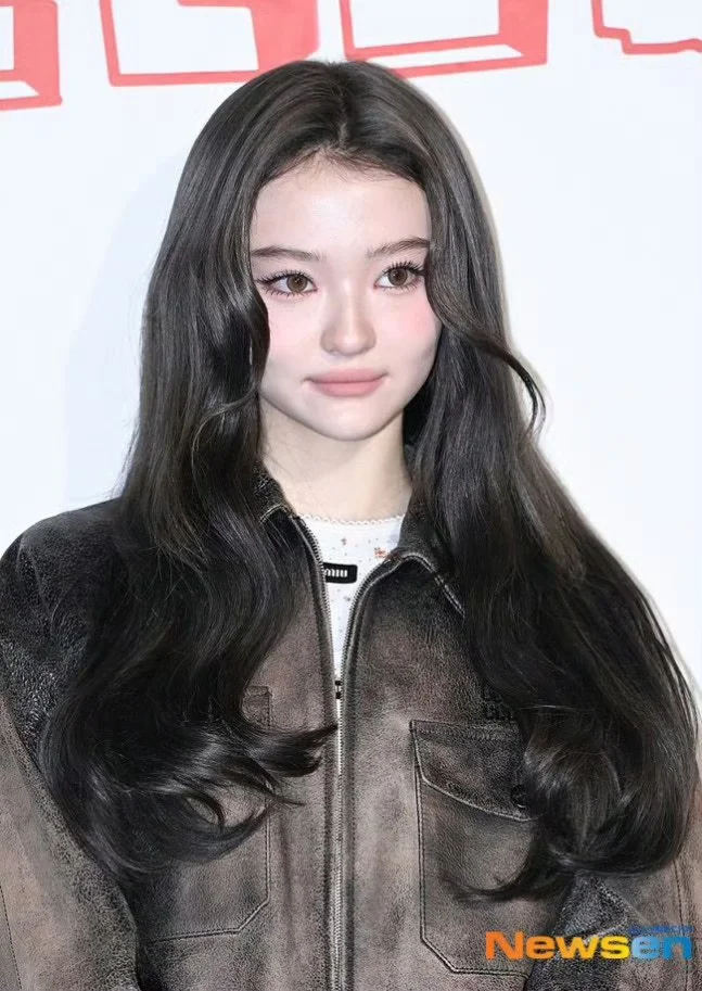 ella这双浅咖色双眸好美～