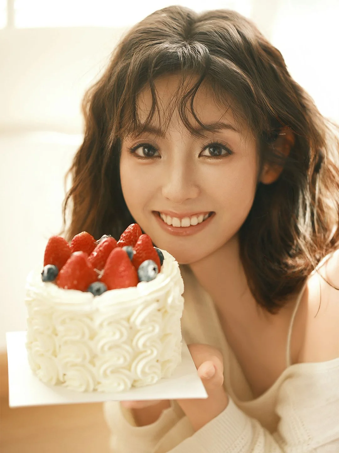 跟着明星学穿搭 | 邢菲同款白月光穿搭