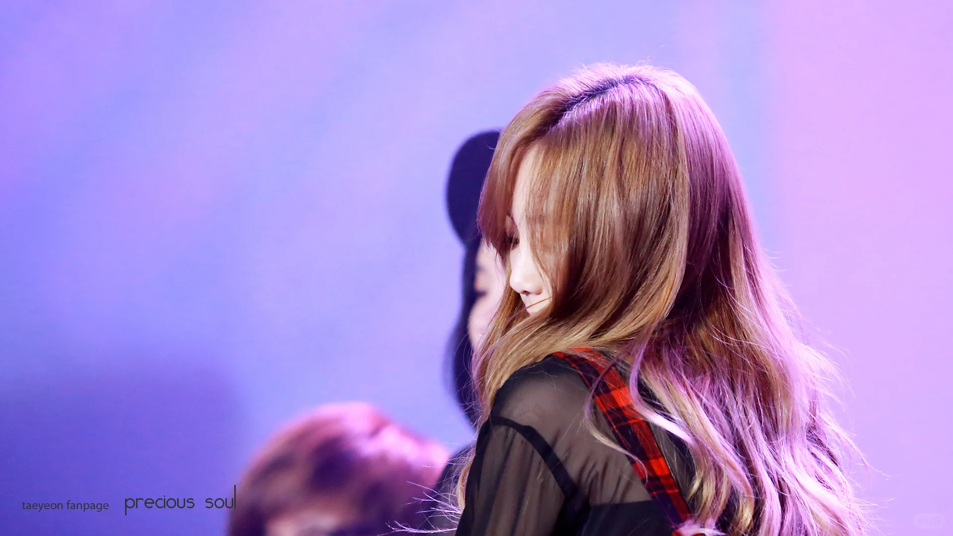 舞台上的姐姐好迷人