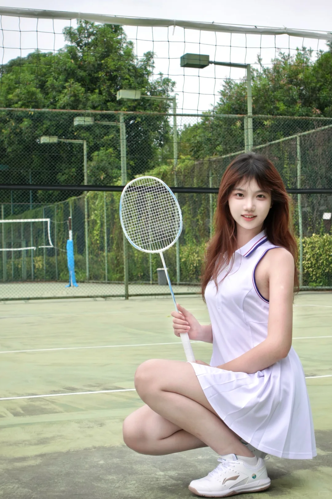 04 女大|正是打羽毛球的好天气！