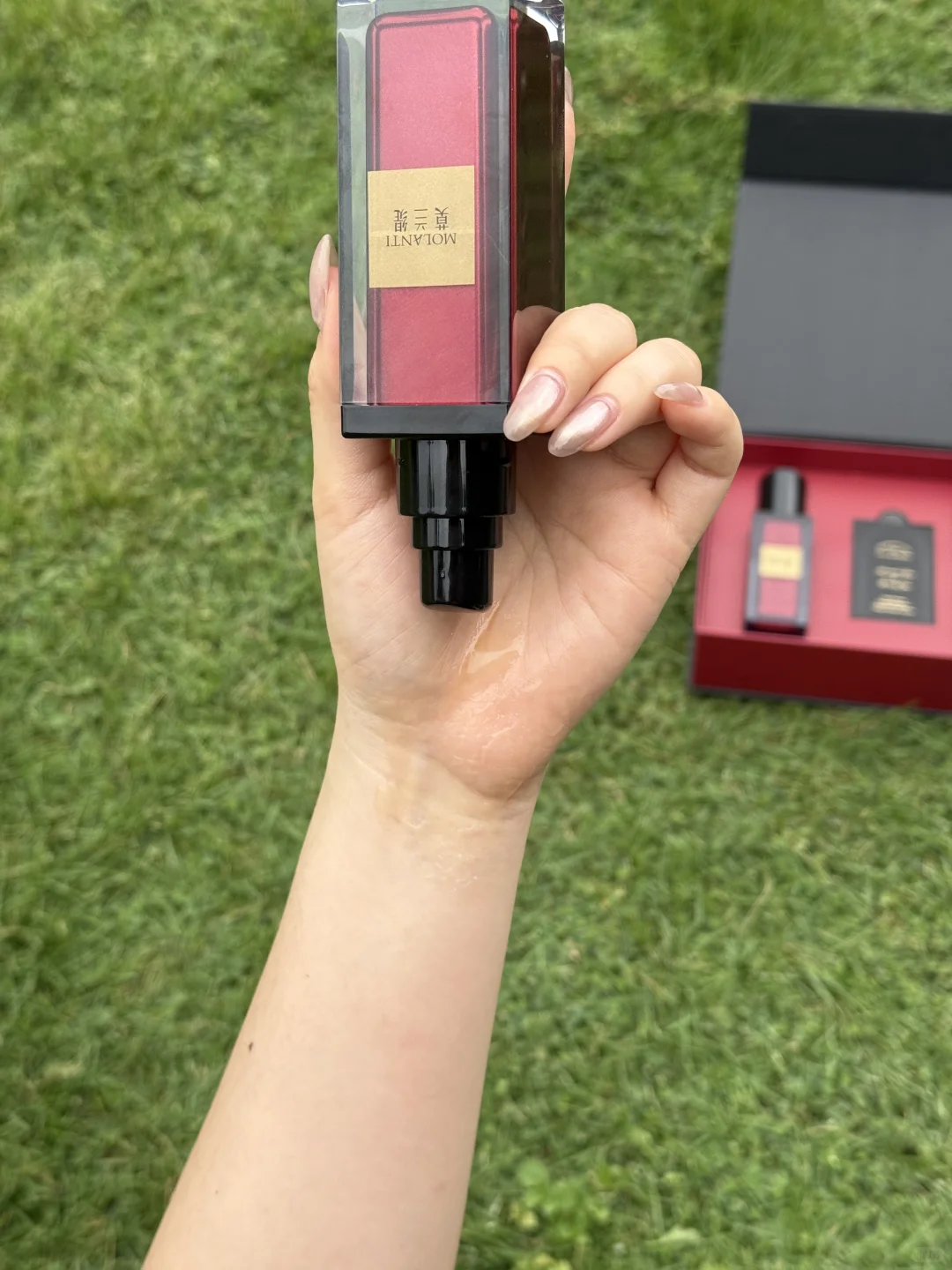 一瓶多效！这件「液体胸衣」太适合懒人了！