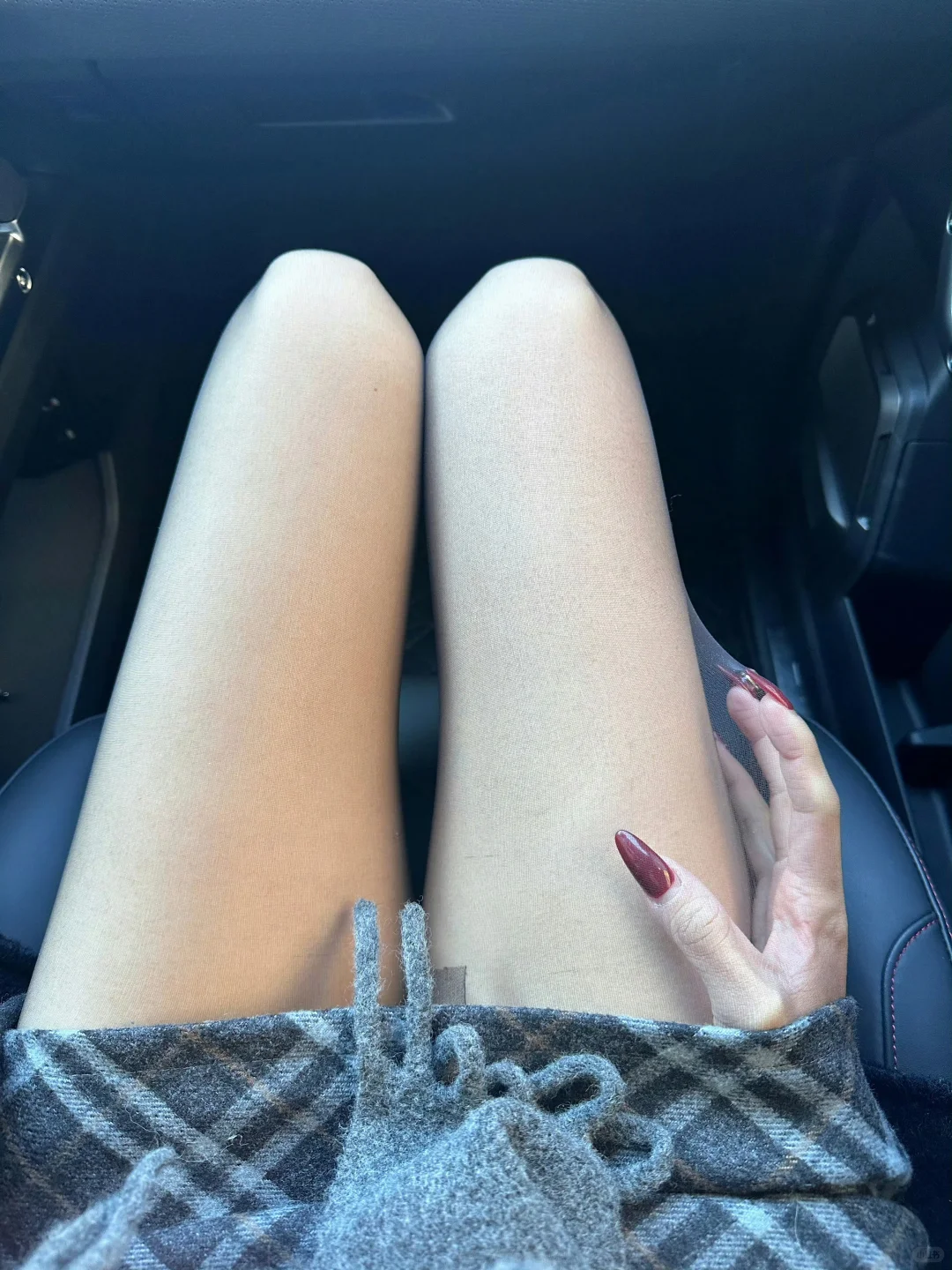 谁能拒绝高透0d黑丝呢！（live图直出）