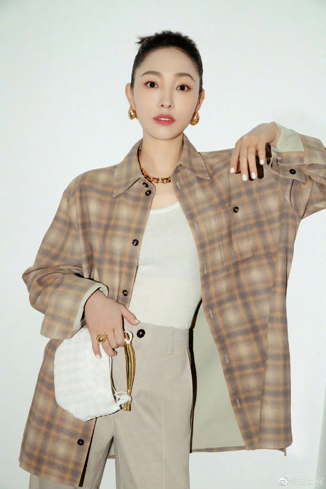 青岛青春活力干练风女明星——白百合