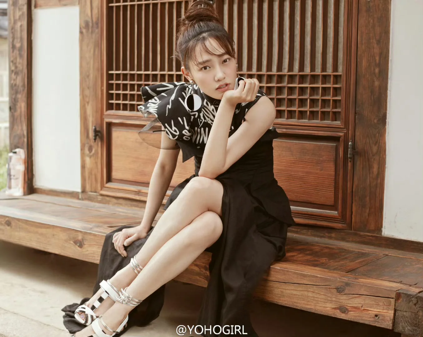 青岛青春活力干练风女明星——白百合