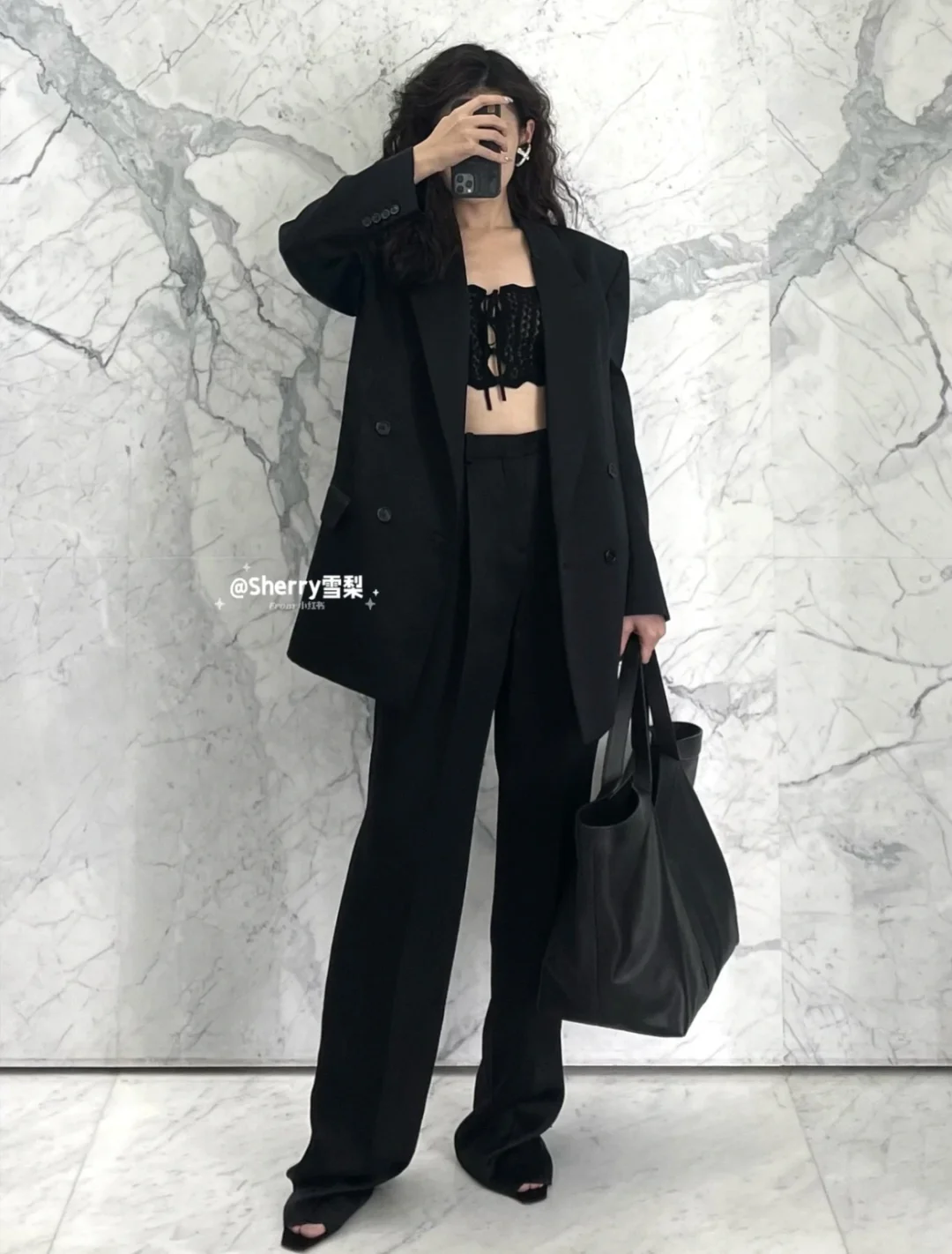 女士黑色双排扣羊绒西装薄垫肩宽松版型西服