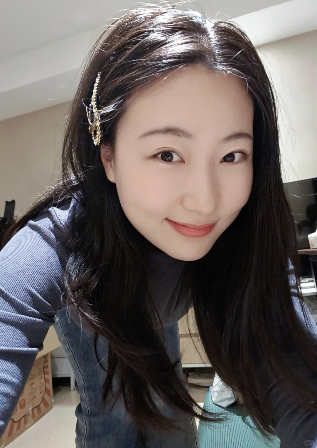 假装“青春女大”