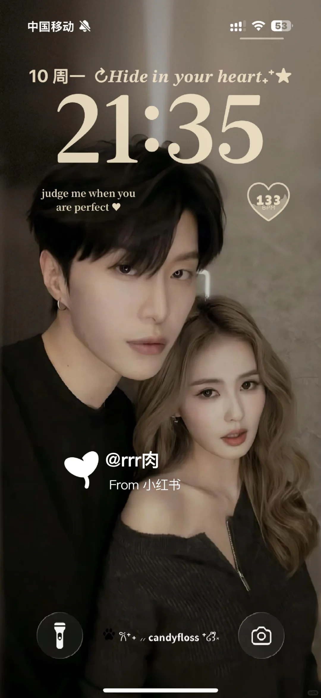 卧槽，我这两张壁纸杀疯了！