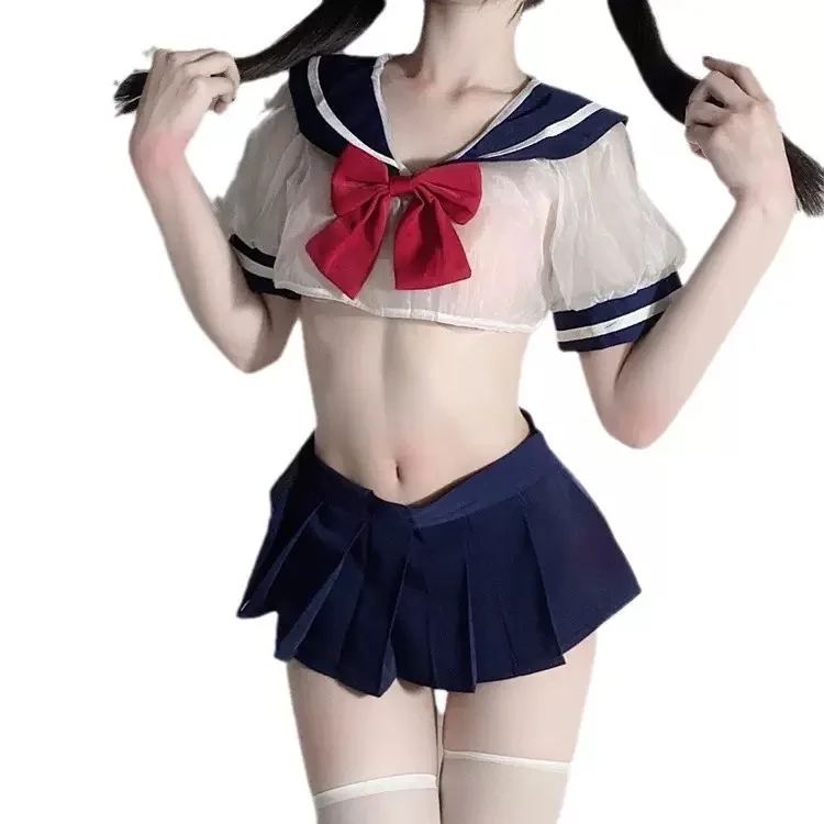 谁还不是个穿水手服的甜辣学妹呢？