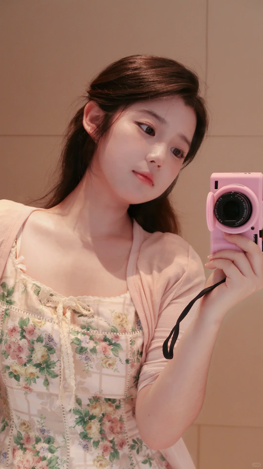 有一种娇憨的感觉～