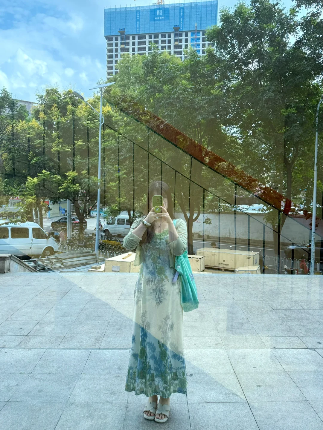 99年女教师-上班啦