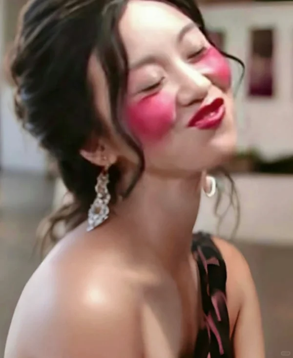 好一个闭月羞花，沉鱼落雁的绝世美人儿