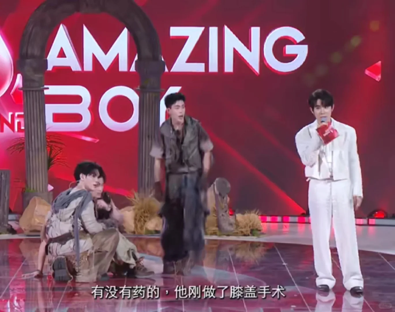 泰国选手跳完后直接被救护车拉走了