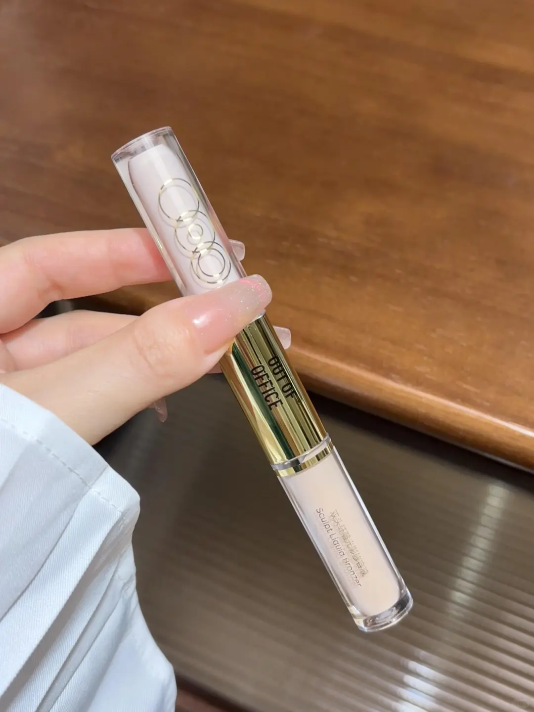 Oshow|一键立体！这支修容是懂换头术的！