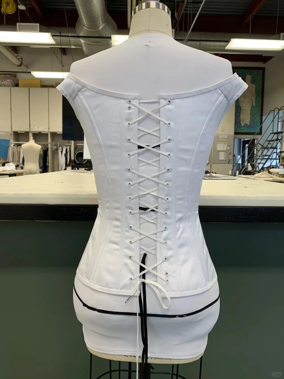 帝政至浪漫时期胸衣制作