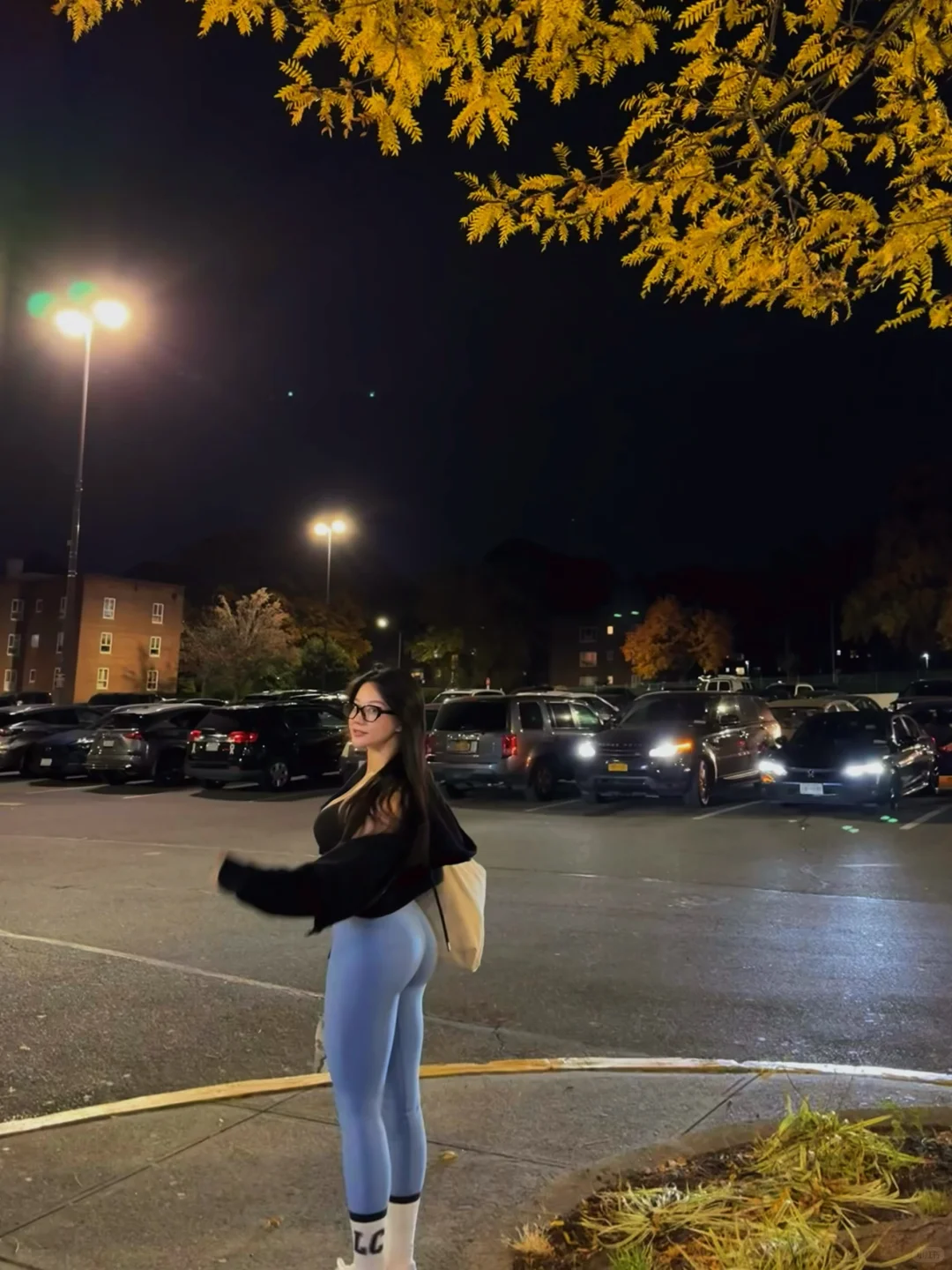 一个臀推350磅的中年人