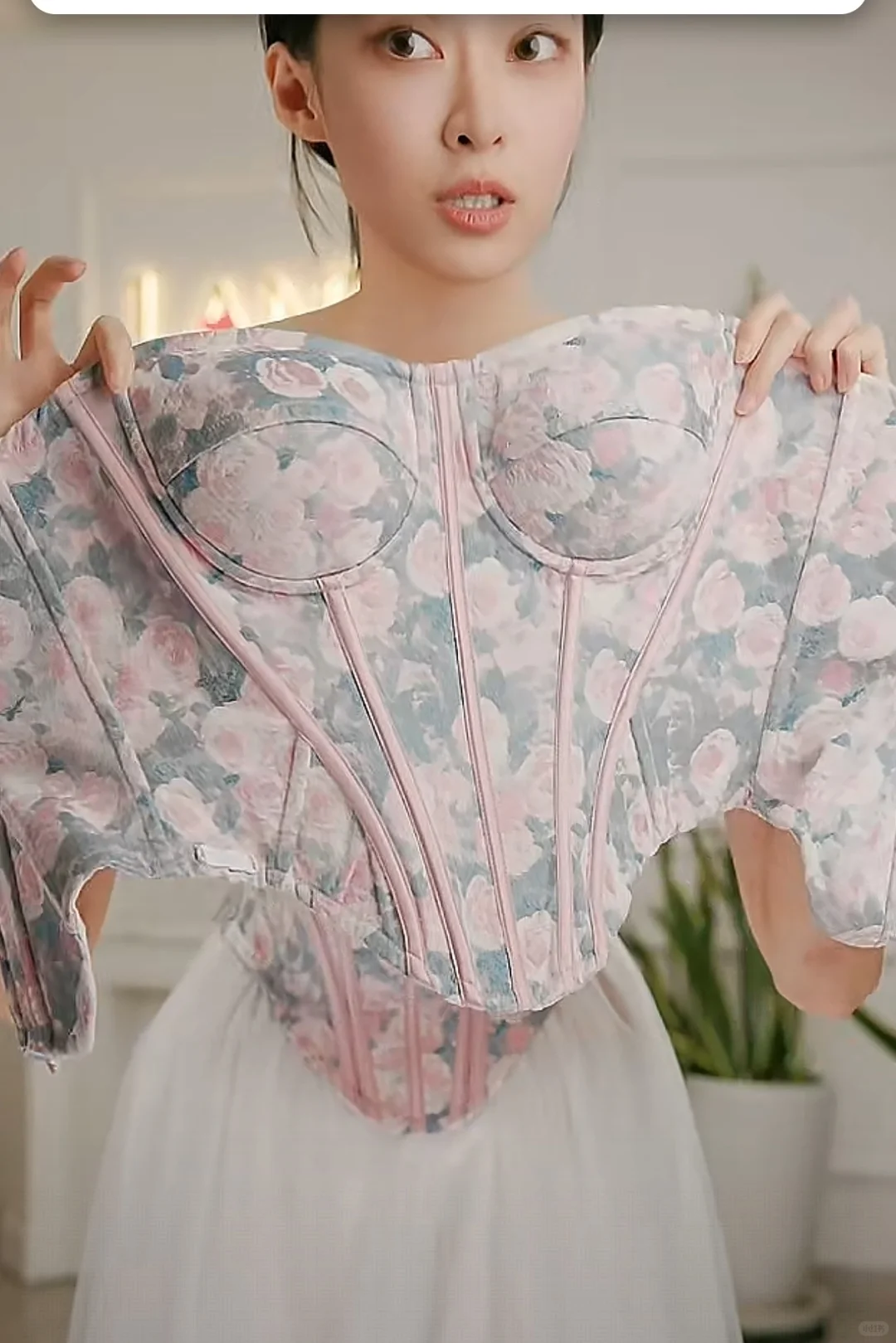 lanyi家10.9晚间场第一款彩蛋爱丽丝