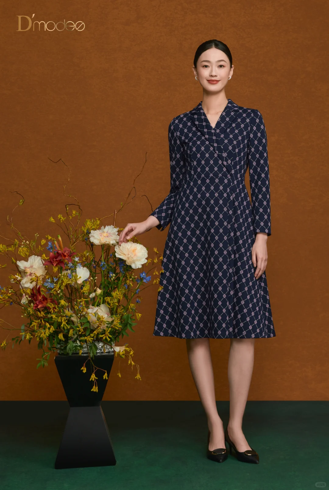 Dmodes黛玛诗·蓝幕格序