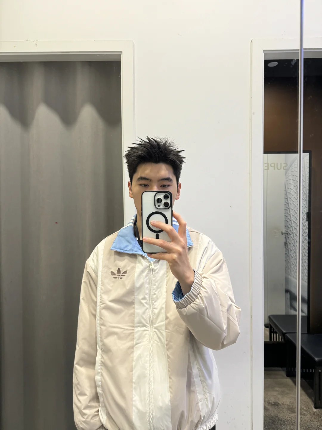 Adidas时尚穿搭 | 蒋舒婷同款外套