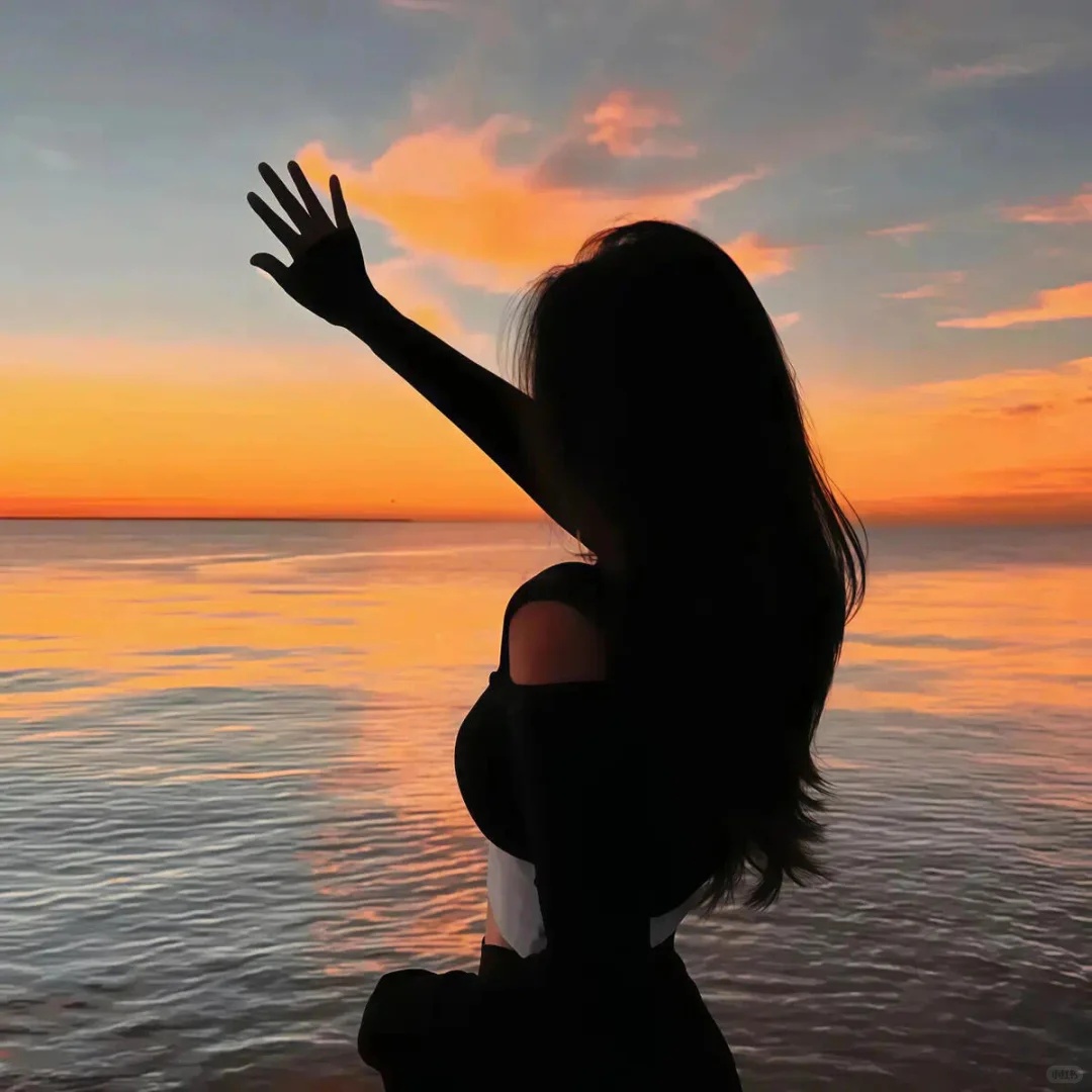 海边落日余晖｜唯美女生头像
