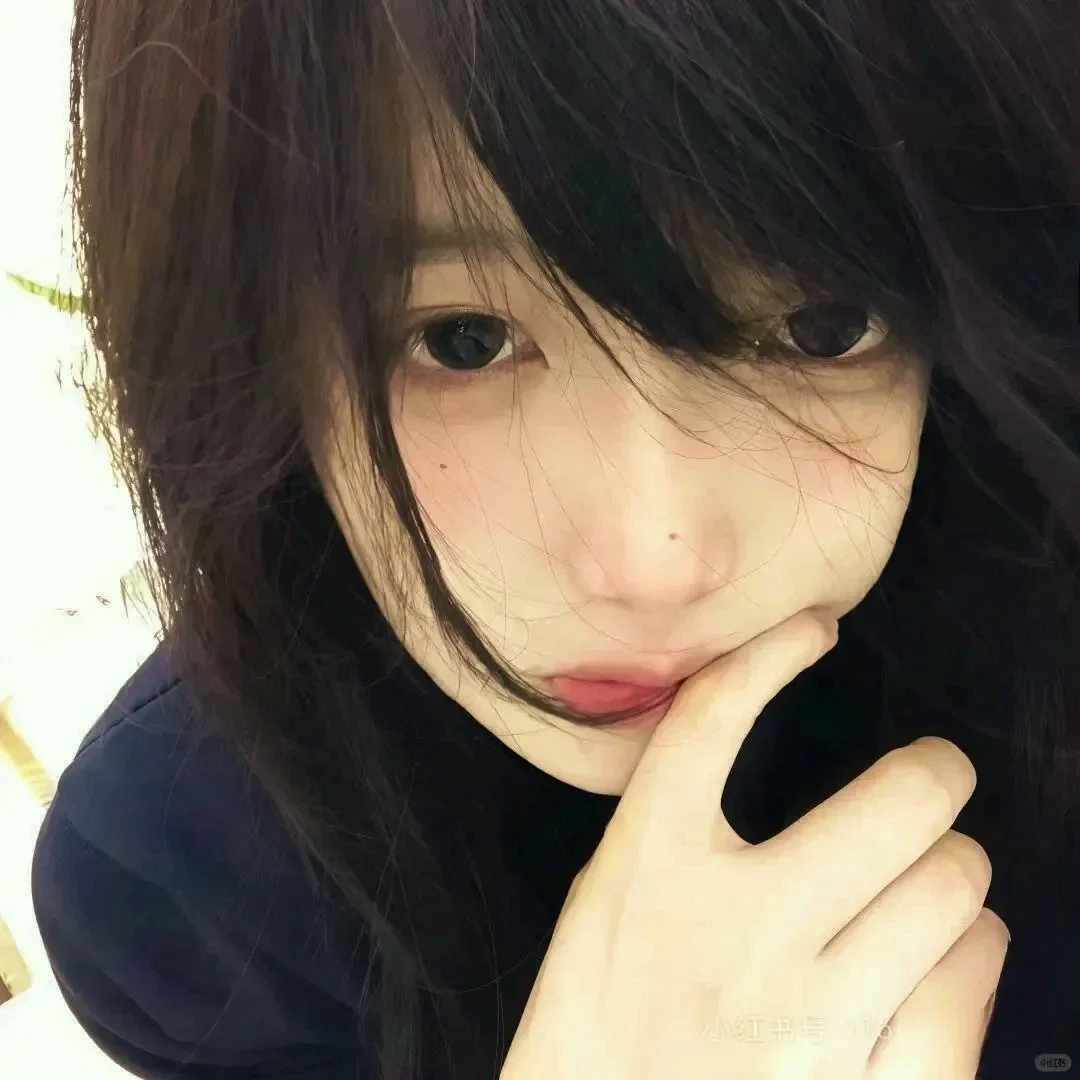 邂逅复古风女生头像