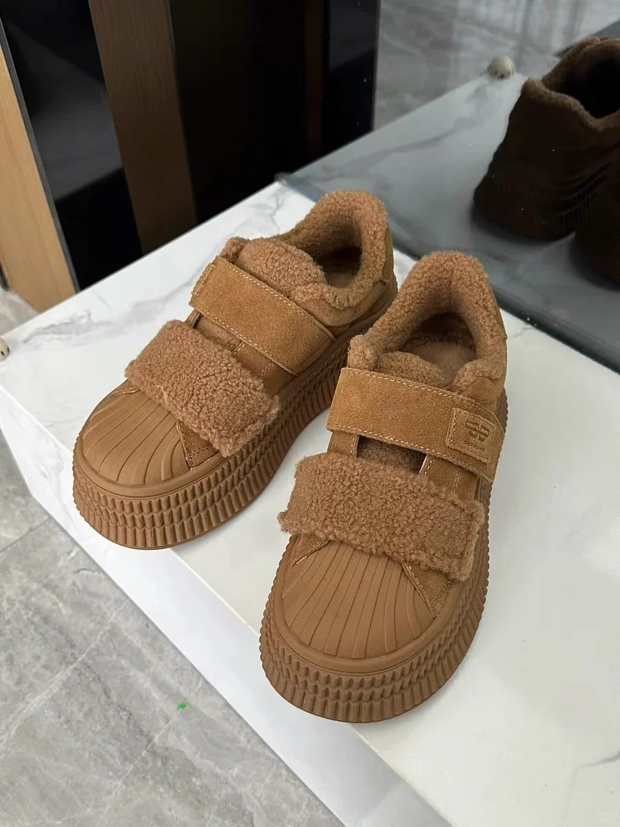 百丽贝壳头毛毛加绒厚底板鞋女25款休闲雪地