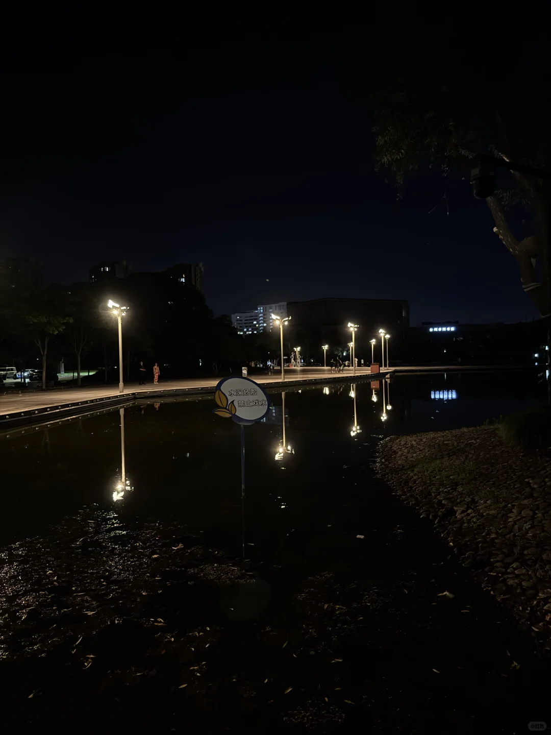 夜跑15k｜快乐流汗