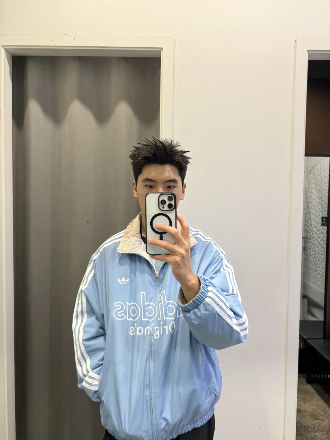 Adidas时尚穿搭 | 蒋舒婷同款外套