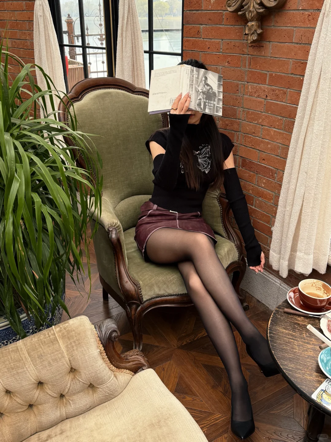 美女们，快把你们的宝藏黑丝甩给我！