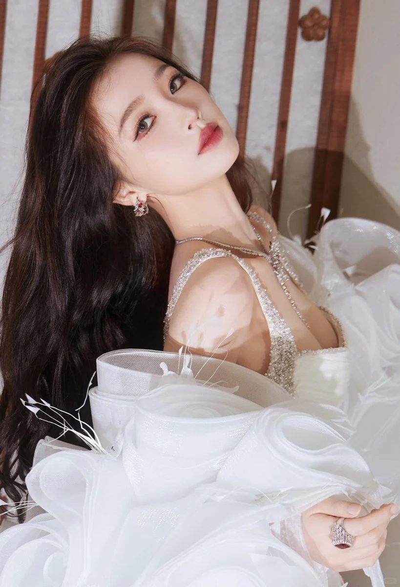 #虞书欣纯欲天花板！白裙飘飘仙气十足