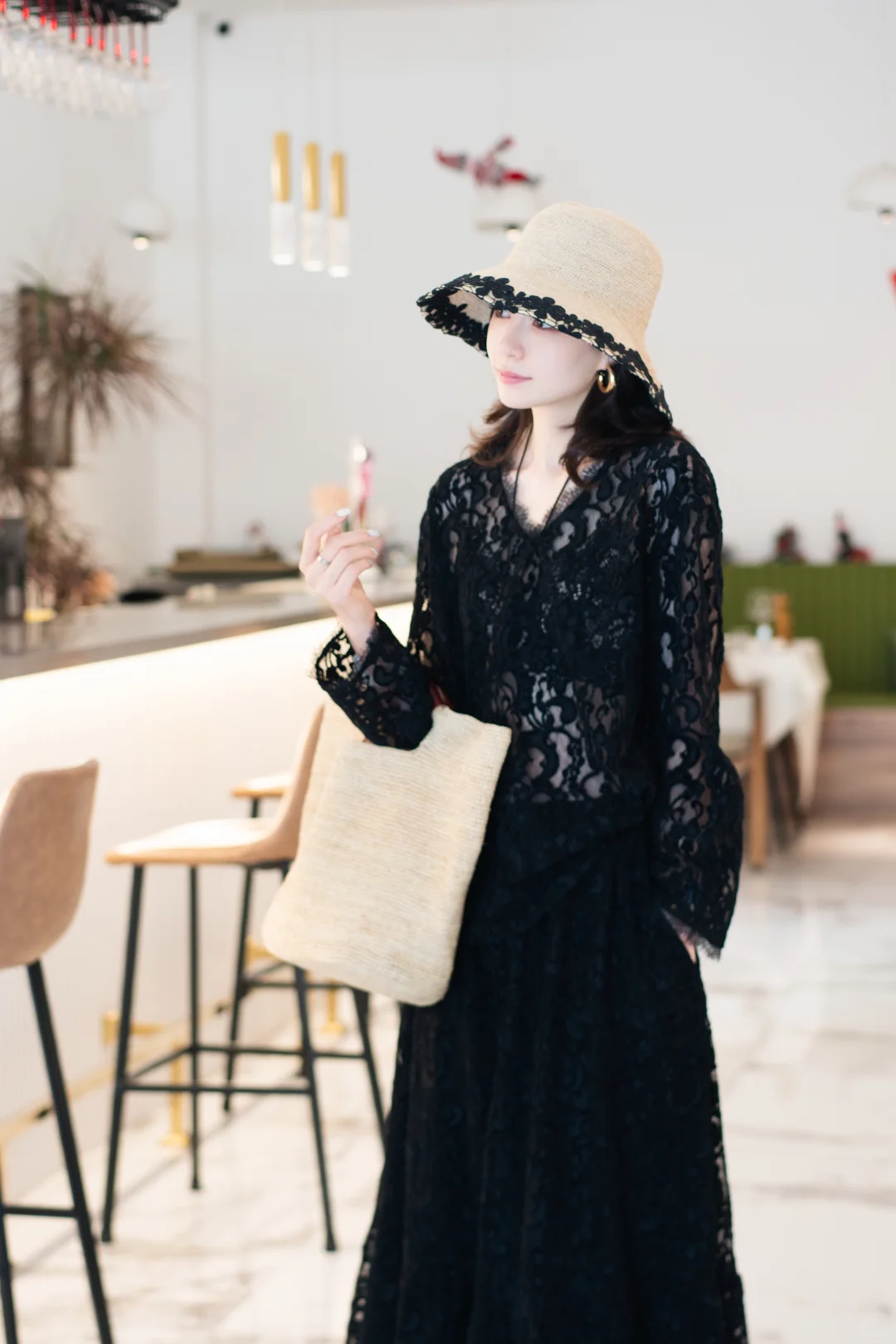 蕾丝哲学丨温柔，但有力量