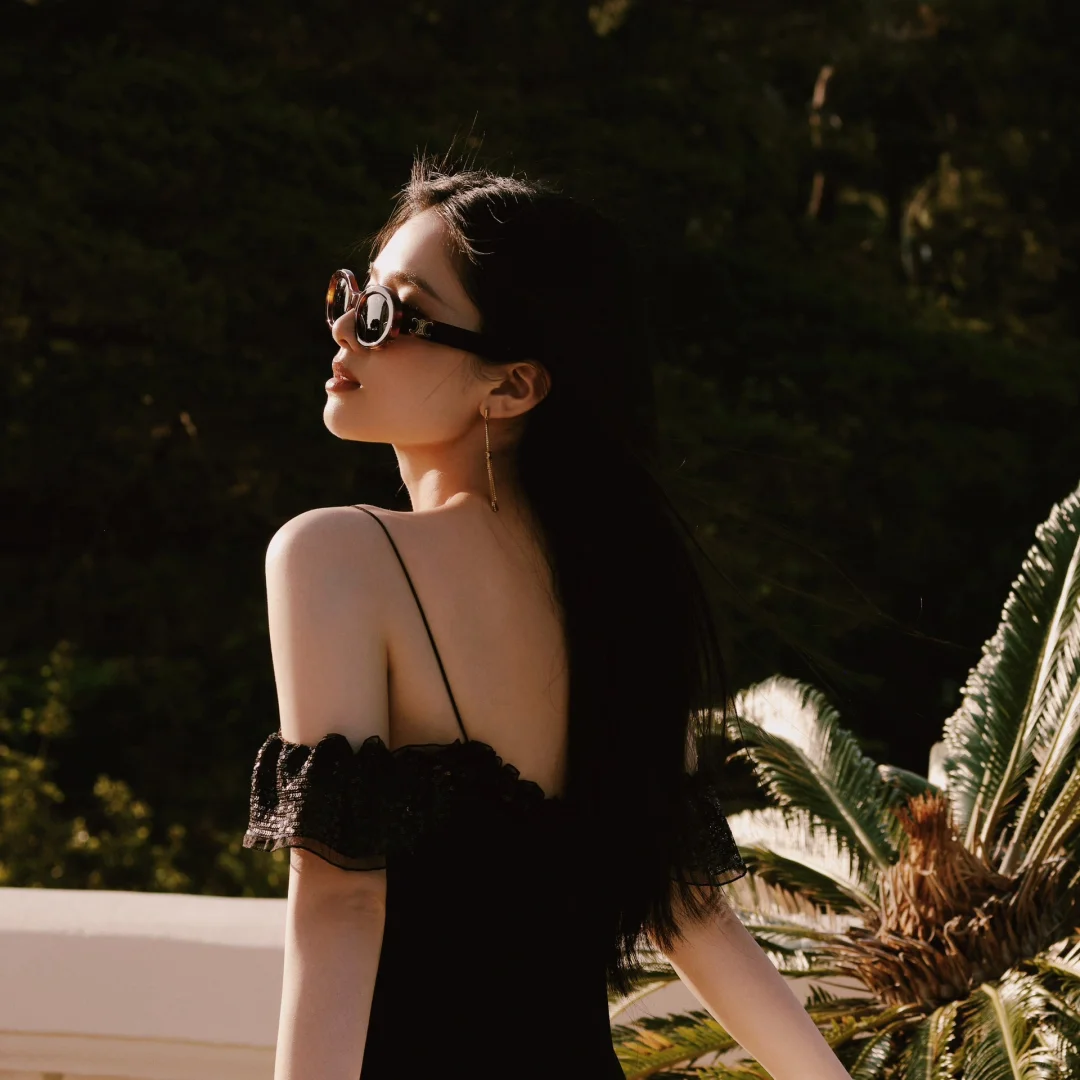 很敢说｜张婧仪这套图已经美到next level了