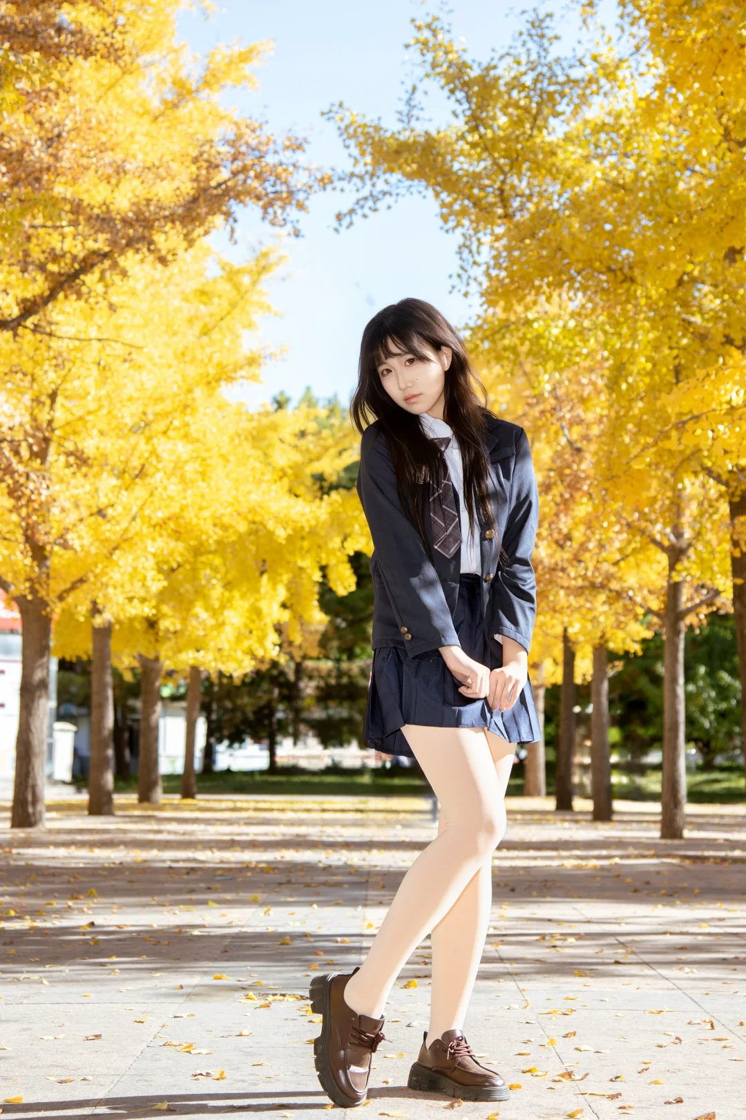 【🍂朝阳公园秋日心动警报！JK短裙×银杏雨，清