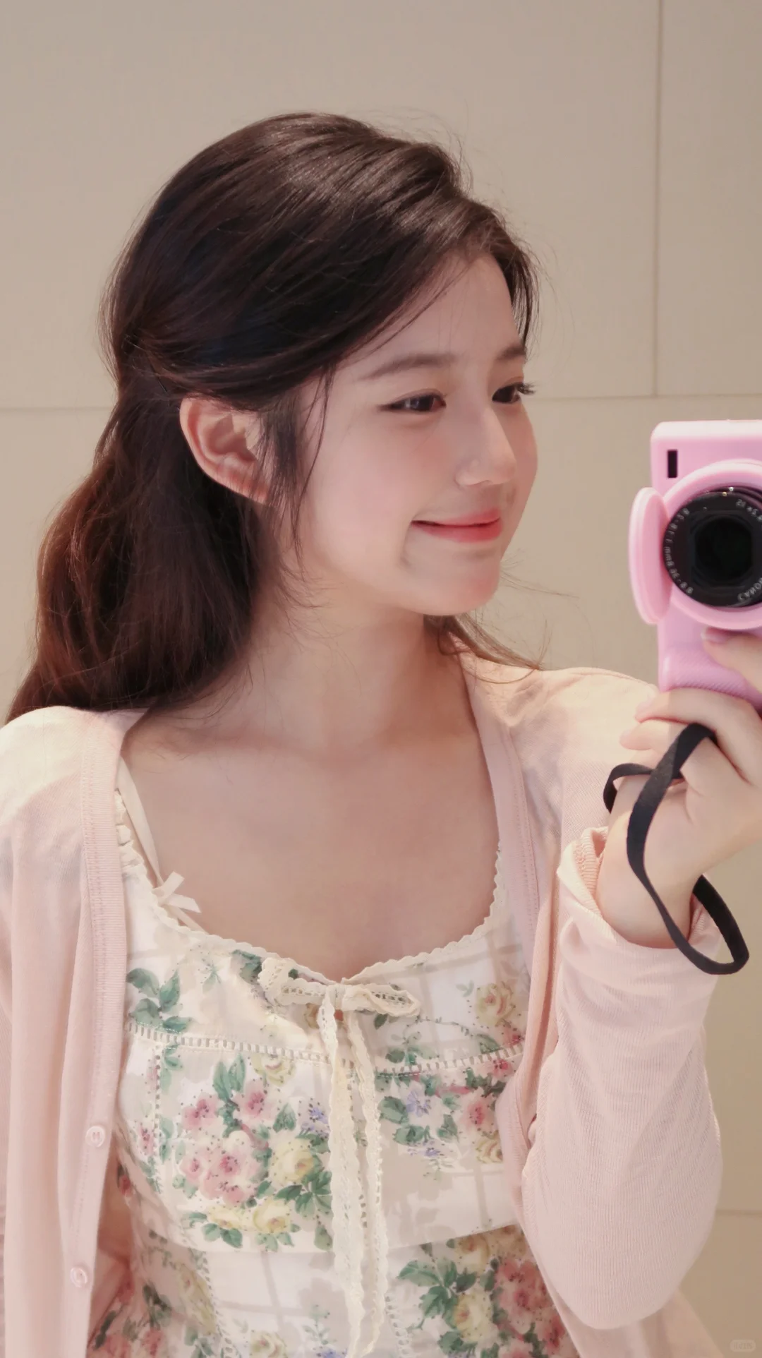 有一种娇憨的感觉～