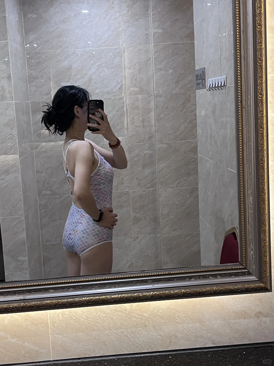 下雨天游泳不知道有多爽！