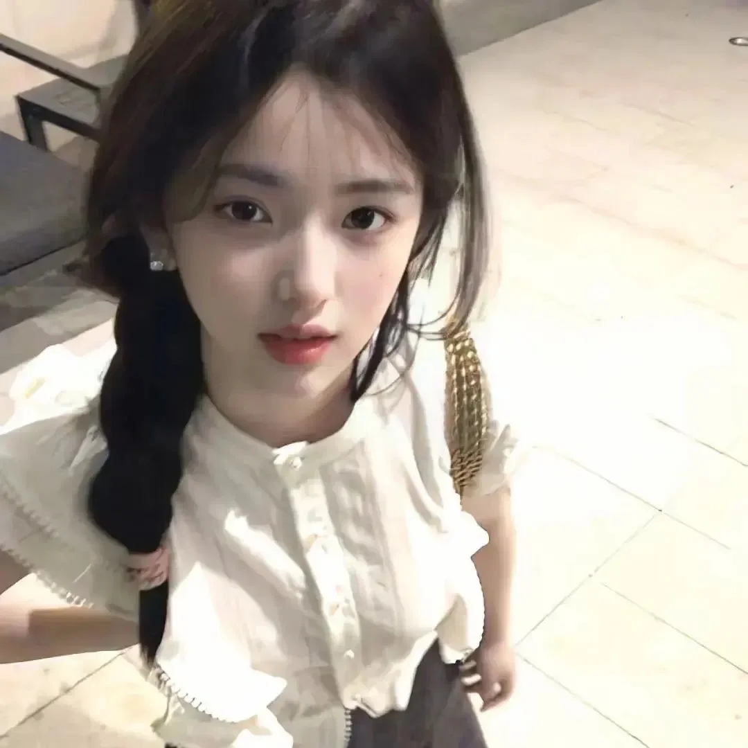 𝙒𝙚𝘾𝙝𝙖𝙩｜氧气感女头